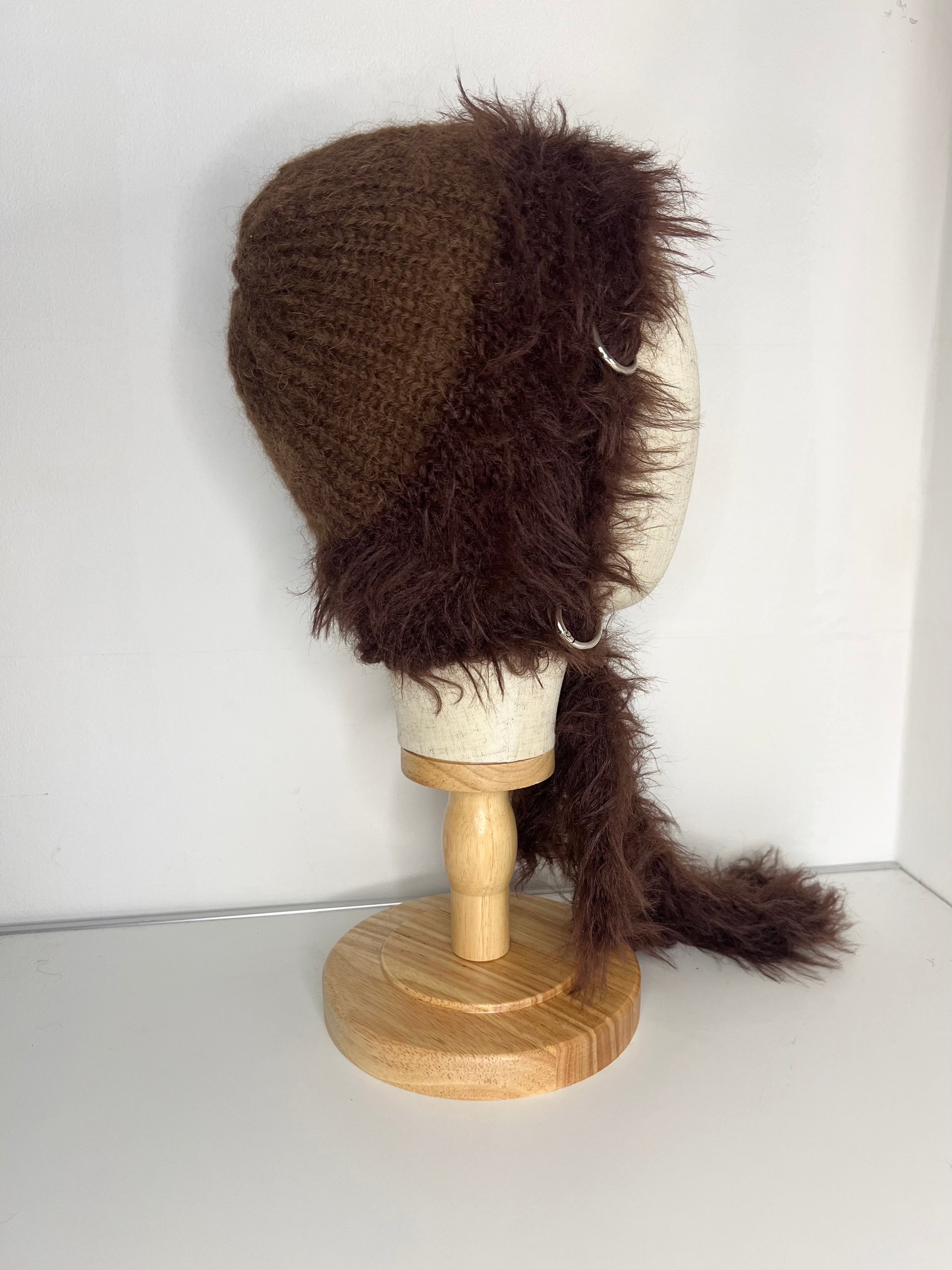 (ONE OF A KIND) BROWN PIERCING BONNET