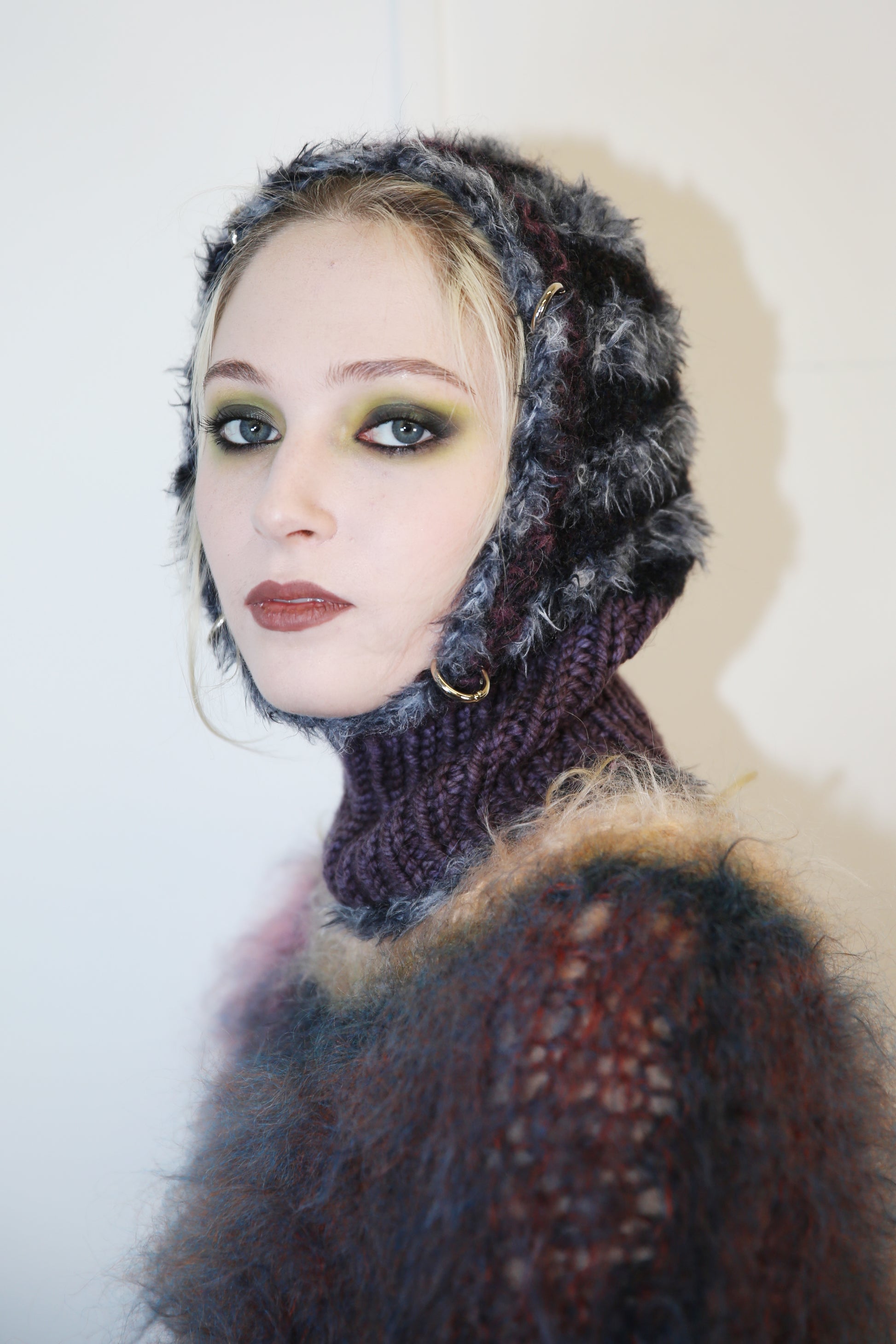 BLACK & WHITE STRIPE MELANGE PIERCING BALACLAVA