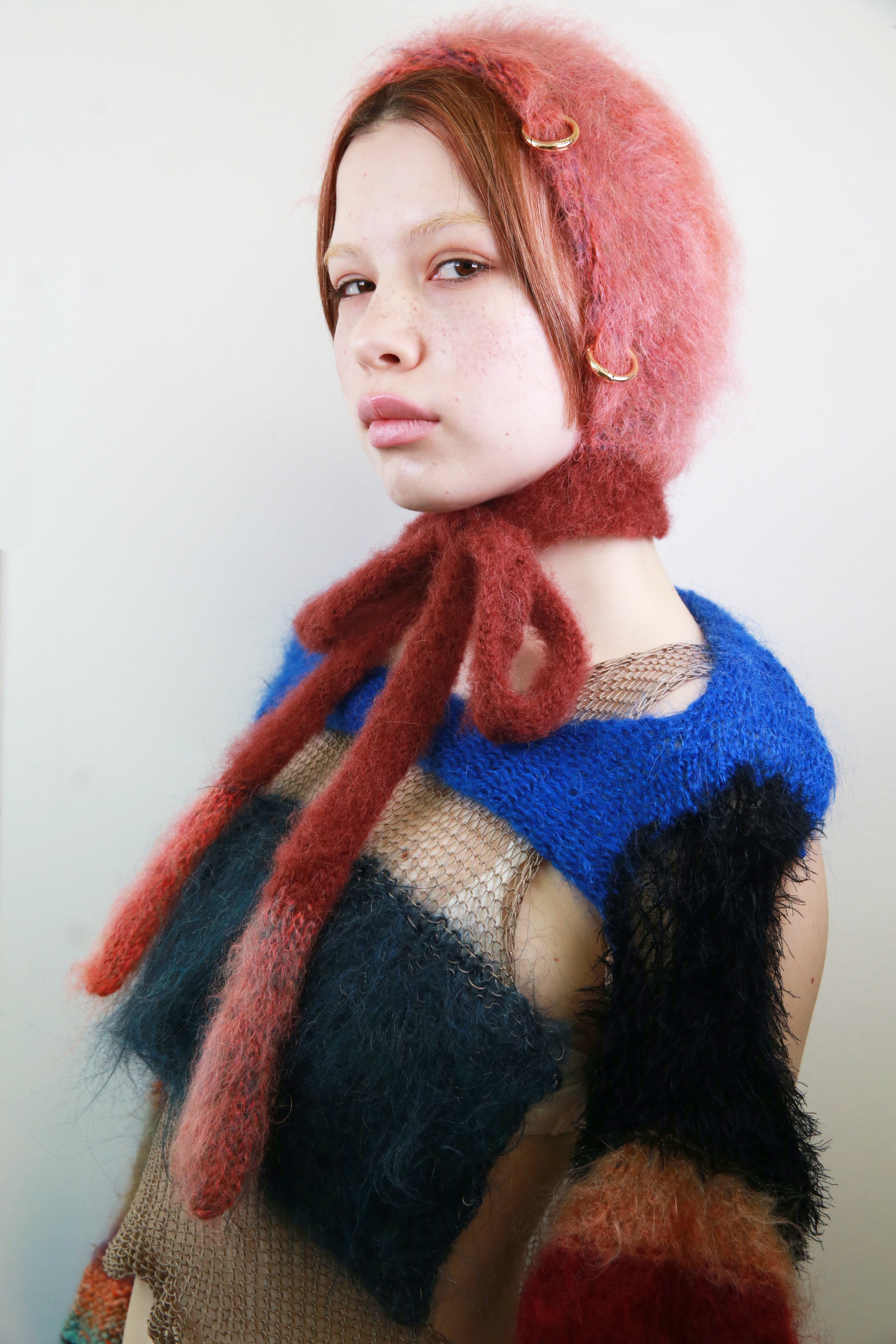 MAROON & BERRY PIERCING BONNET