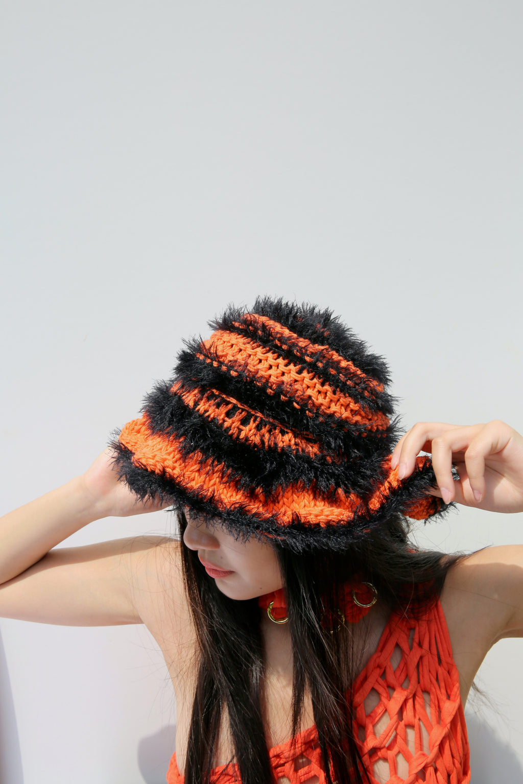 BLACK & ORANGE STRIPED HAT