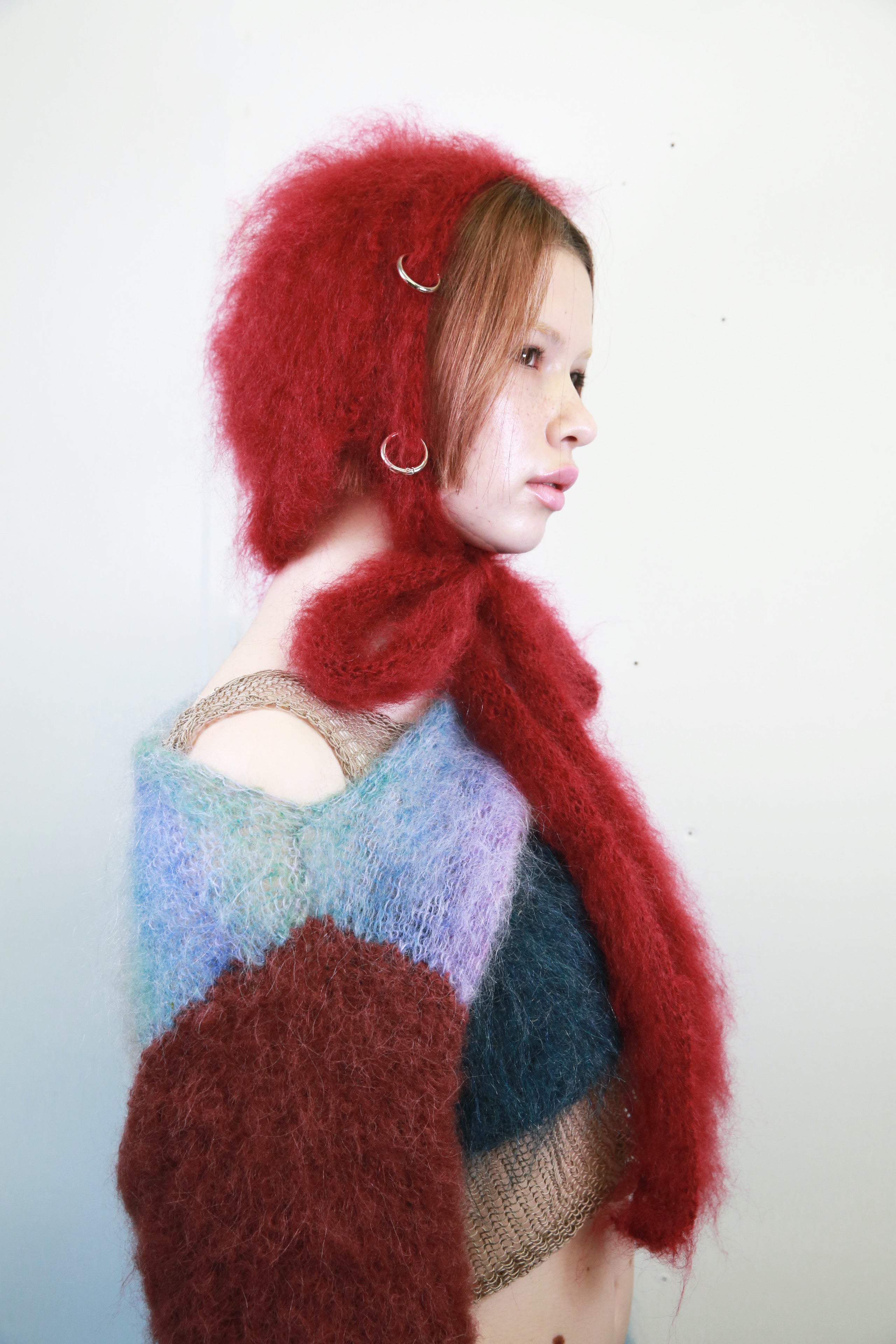 BIG RED PIERCING BONNET