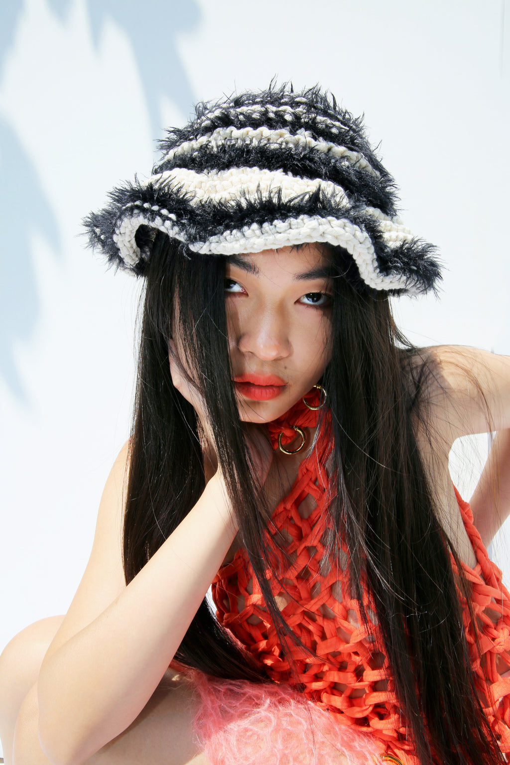 BLACK & CREAM STRIPED HAT