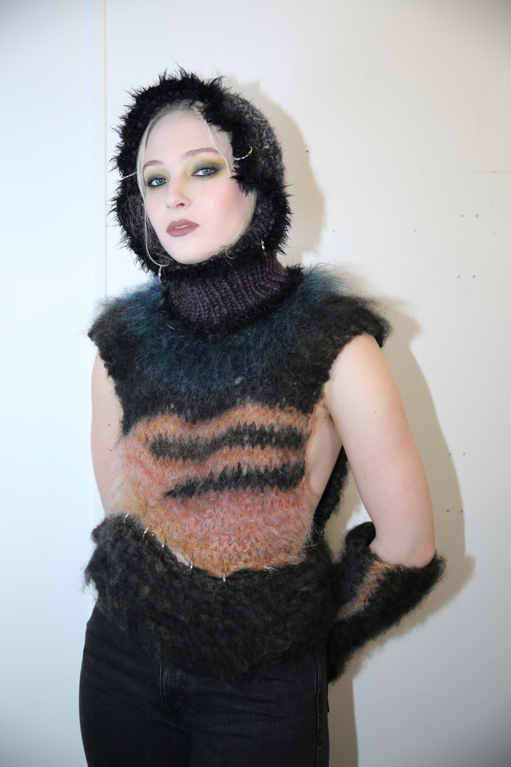 BLACK & WHITE MELANGE WITH BLACK EYELASH TRIM PIERCING BALACLAVA