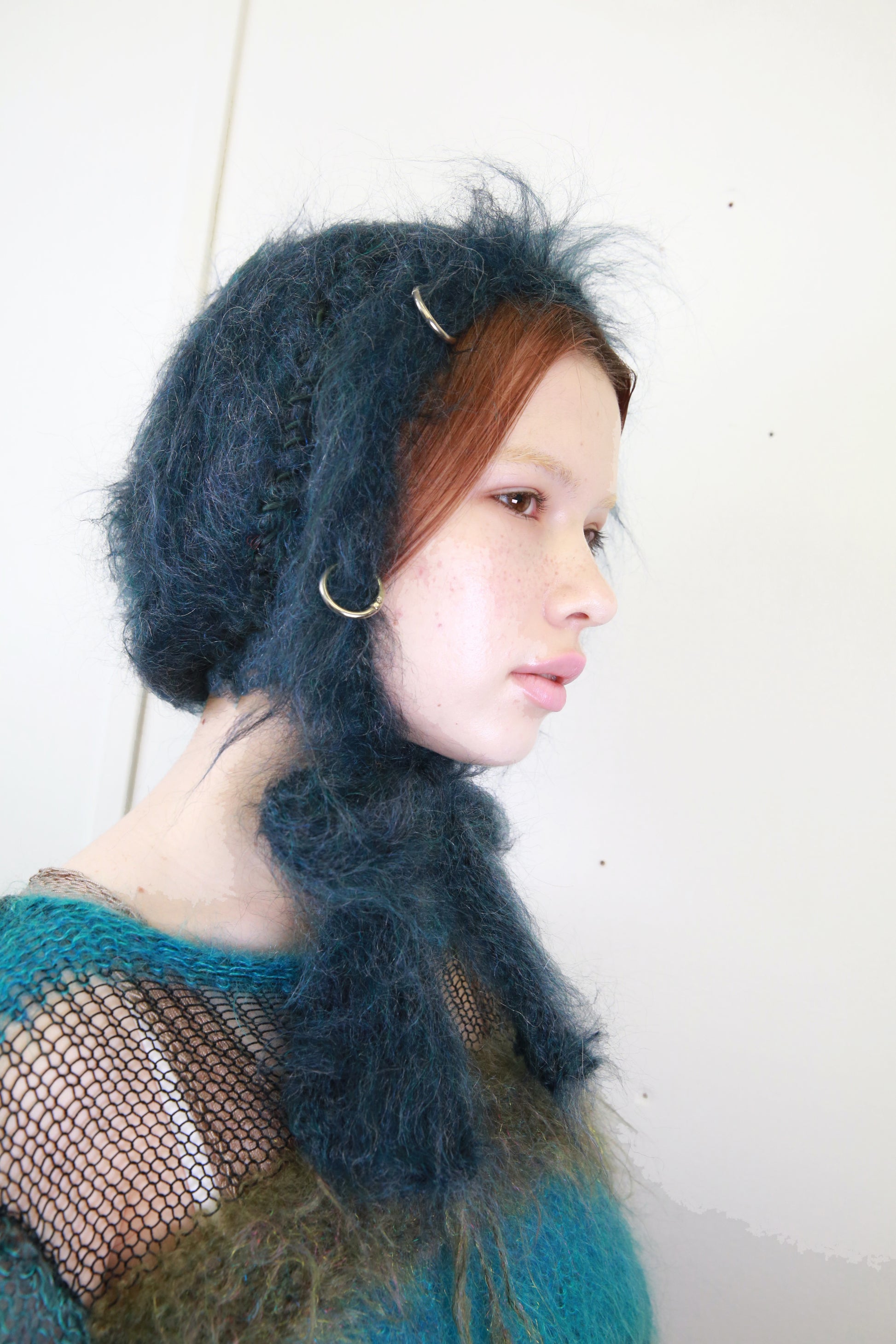 MIDNIGHT BLUE PIERCING BONNET