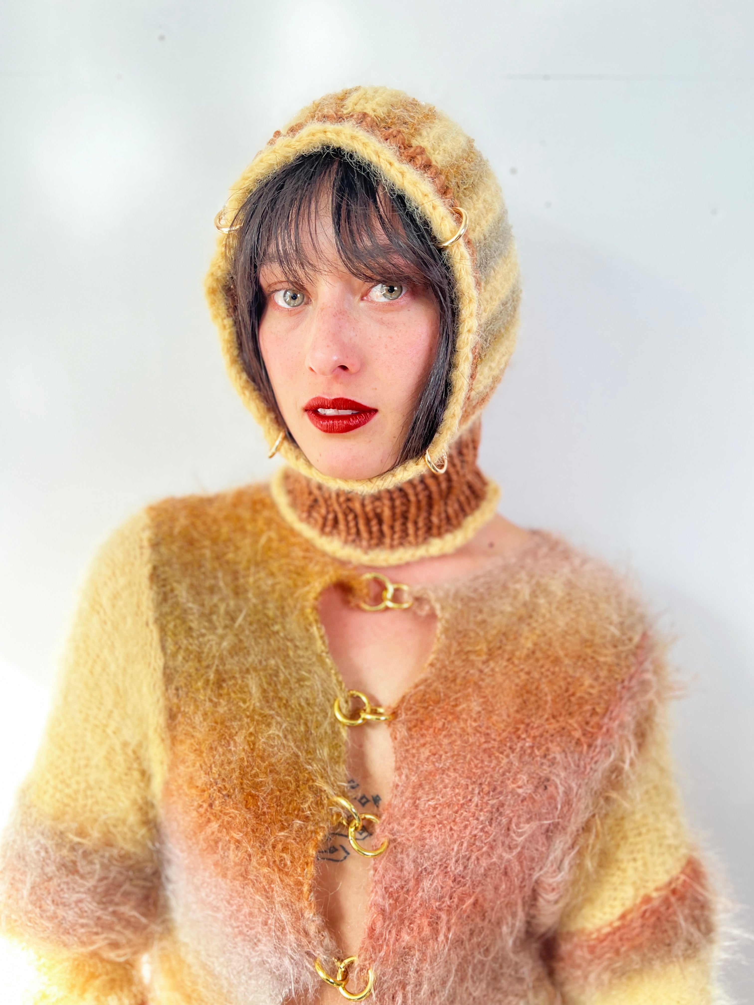 GOLDEN YELLOW OMBRE PIERCING BALACLAVA