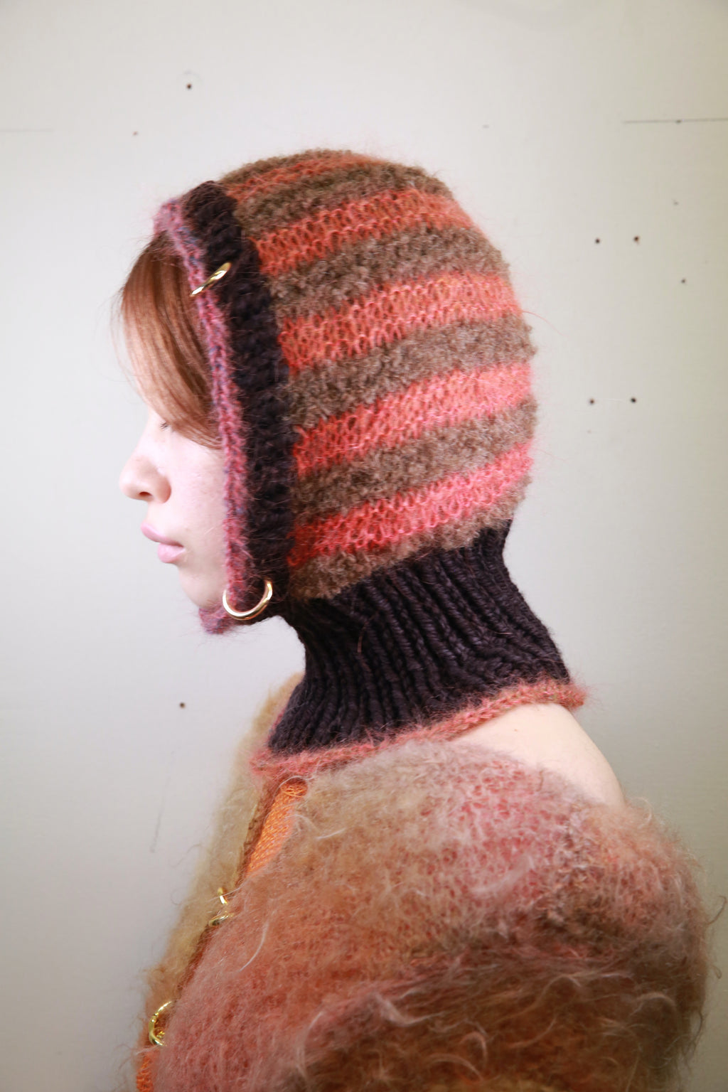 CORAL & MUD BROWN STRIPE PIERCING BALACLAVA