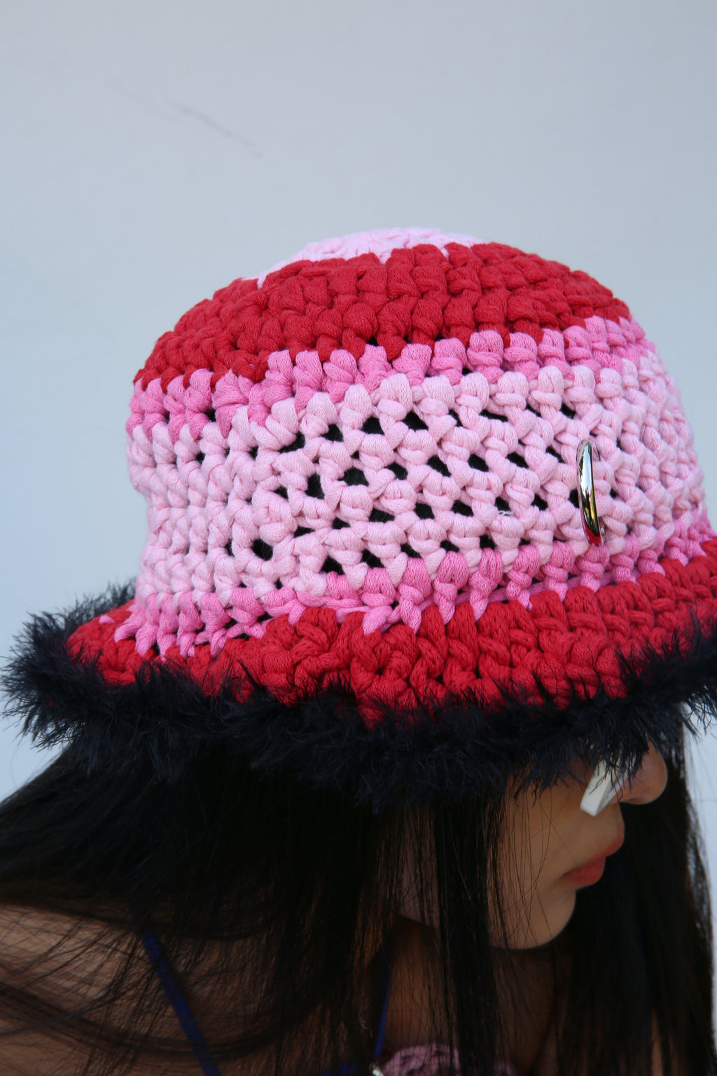 PINK & BLACK CROCHET PIERCING COTTON HAT