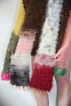 Load image into Gallery viewer, CHARMING AND FUZZY SCARF
