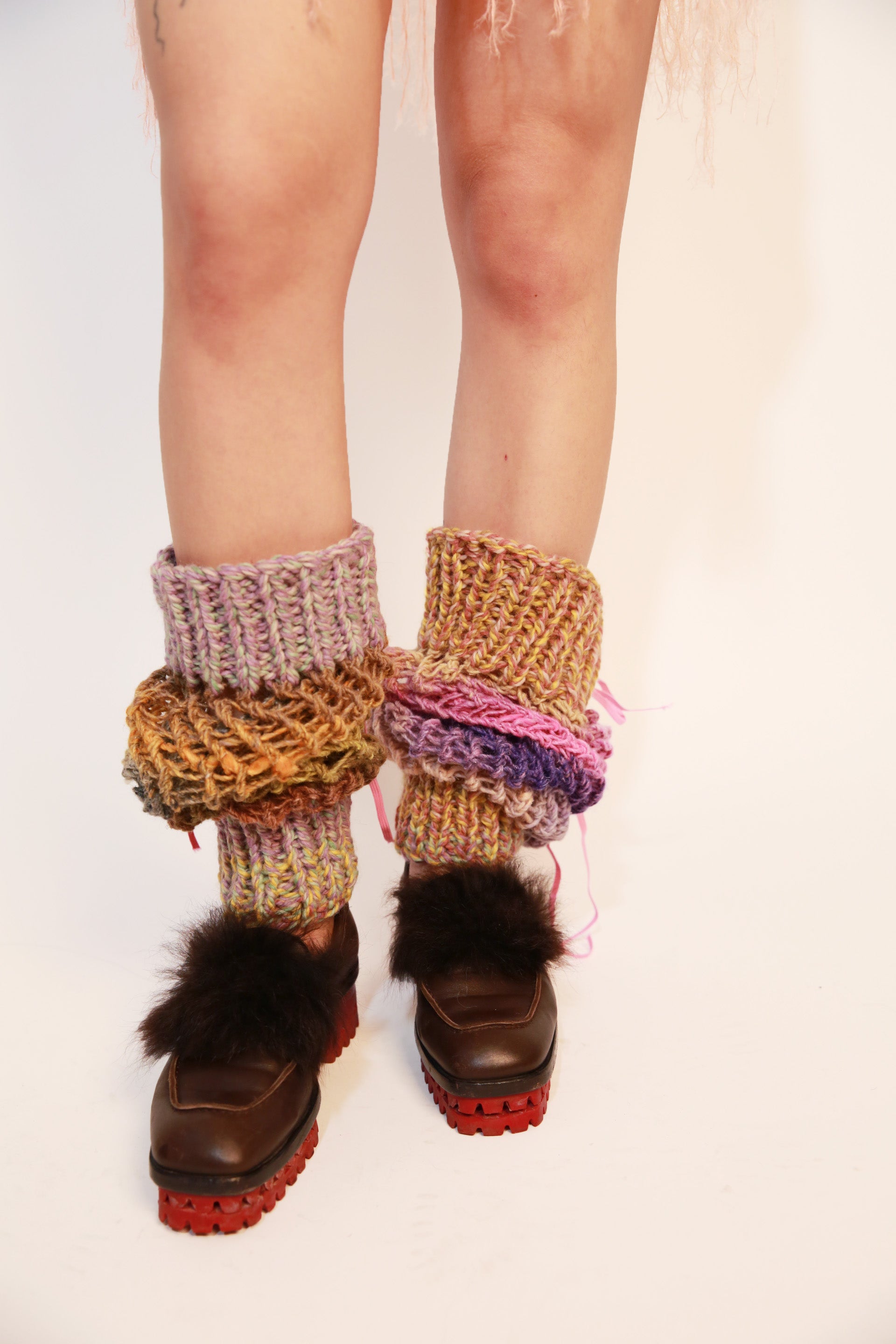 MULTICOLOUR LEGWARMERS