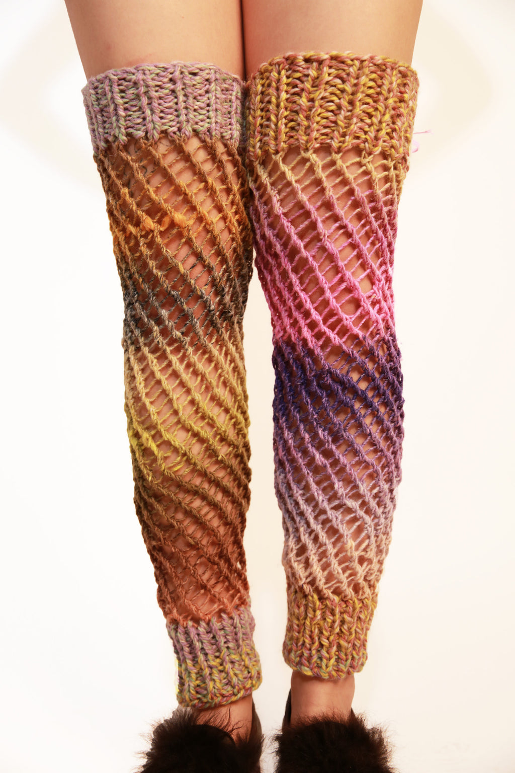 MULTICOLOUR LEGWARMERS