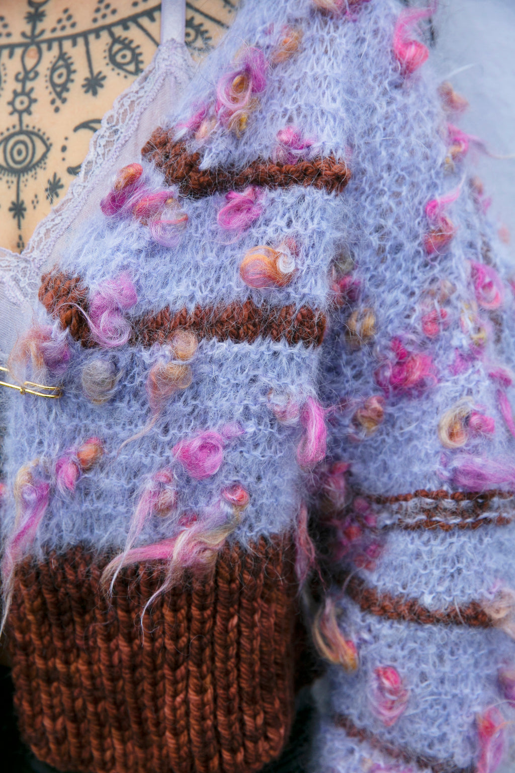 DOZING ROSES CARDIGAN