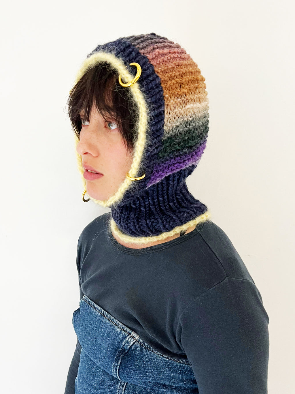 DARK BLUE, VANILLA AND MULTICOLOUR GRADIENT PIERCING BALACLAVA