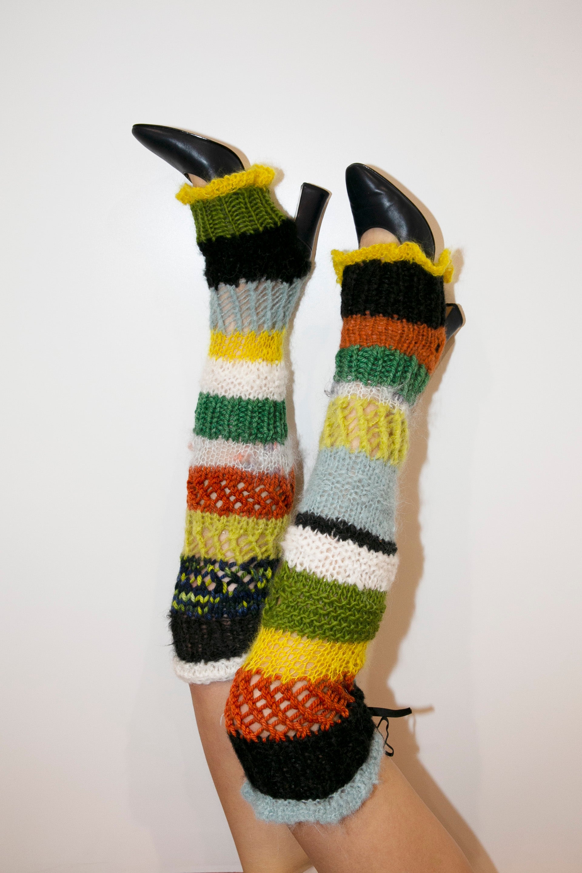 MULTICOLOUR LEGWARMERS