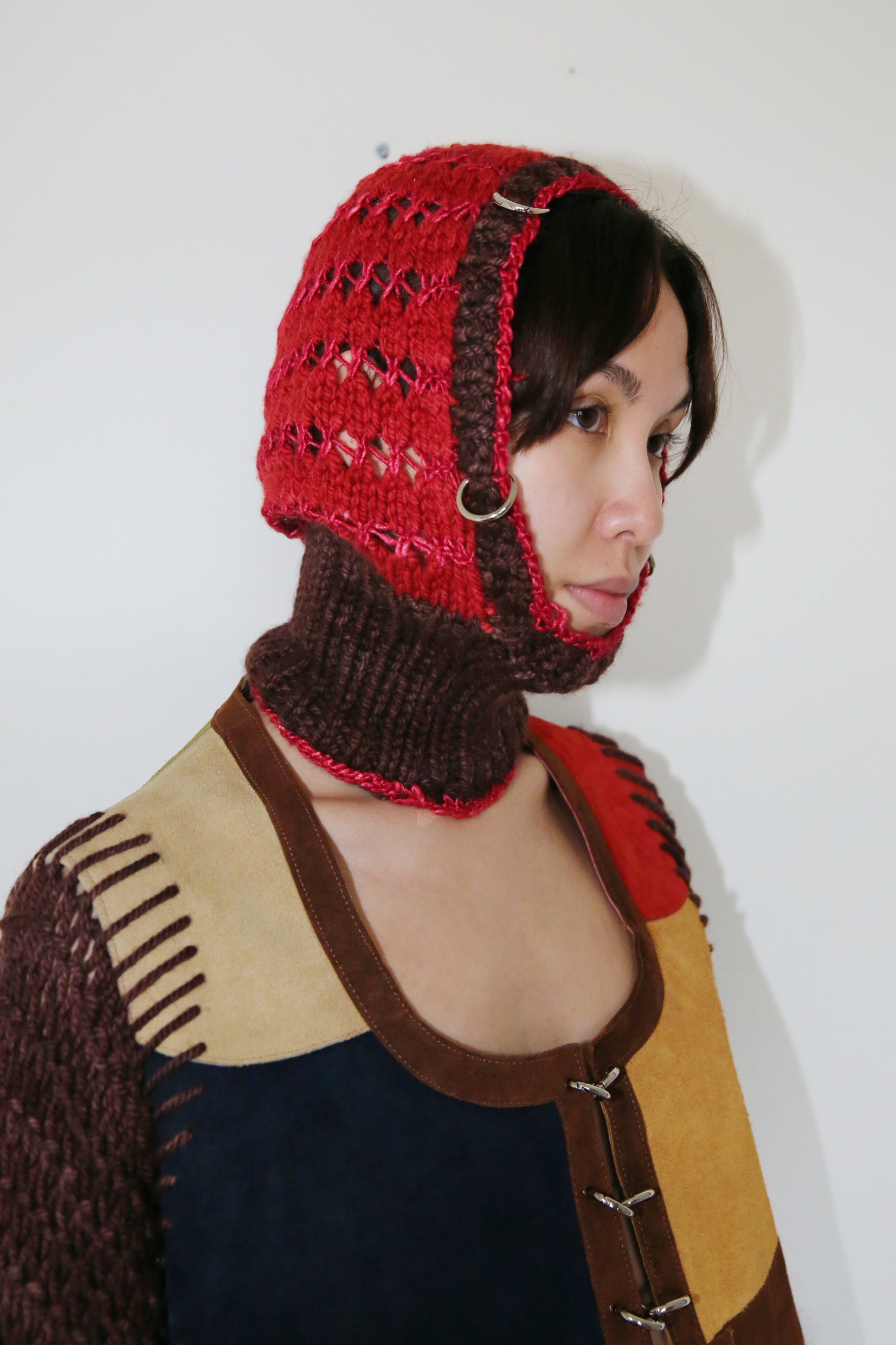 RED AND BROWN PIERCING BALACLAVA
