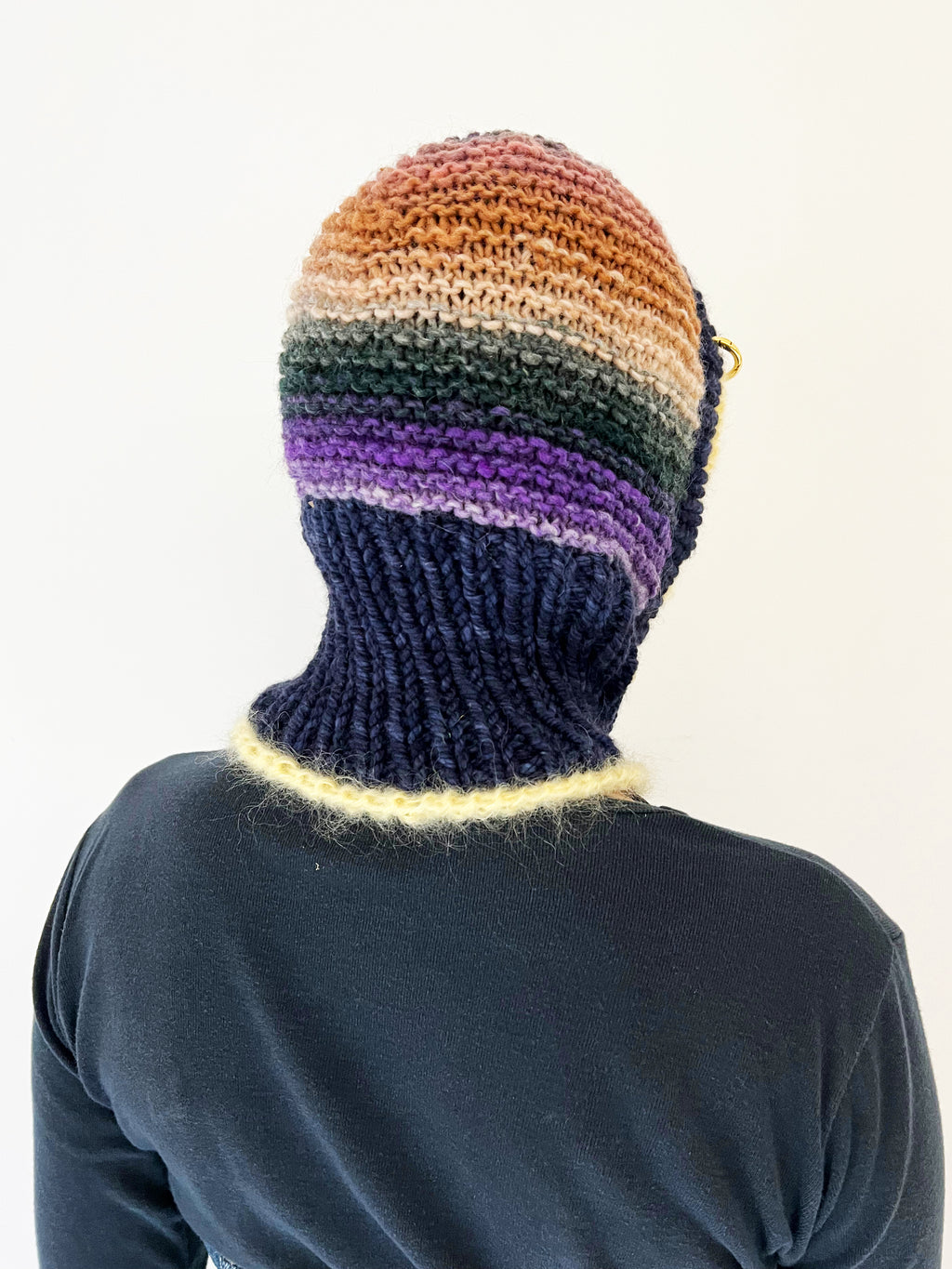 DARK BLUE, VANILLA AND MULTICOLOUR GRADIENT PIERCING BALACLAVA