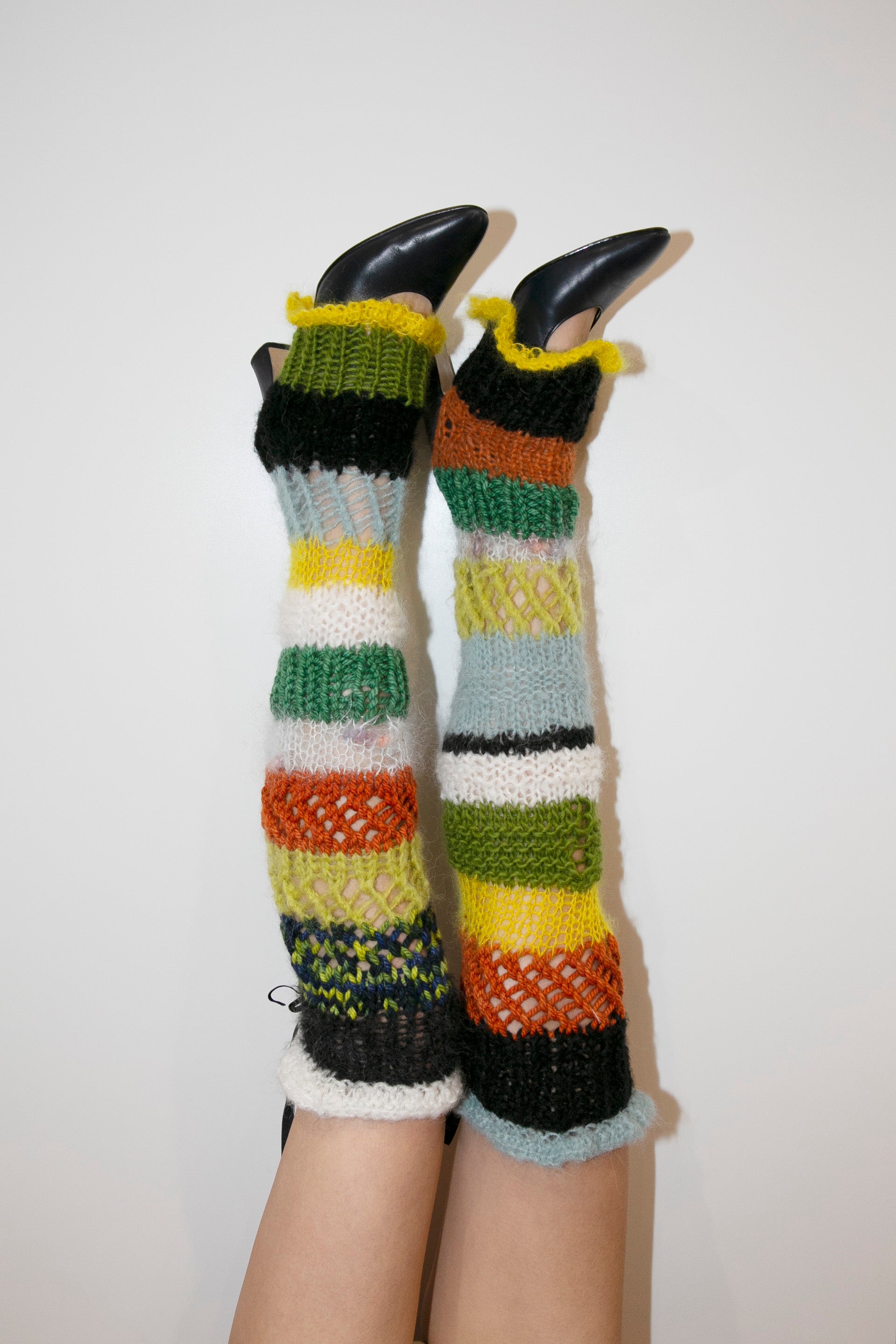 MULTICOLOUR LEGWARMERS