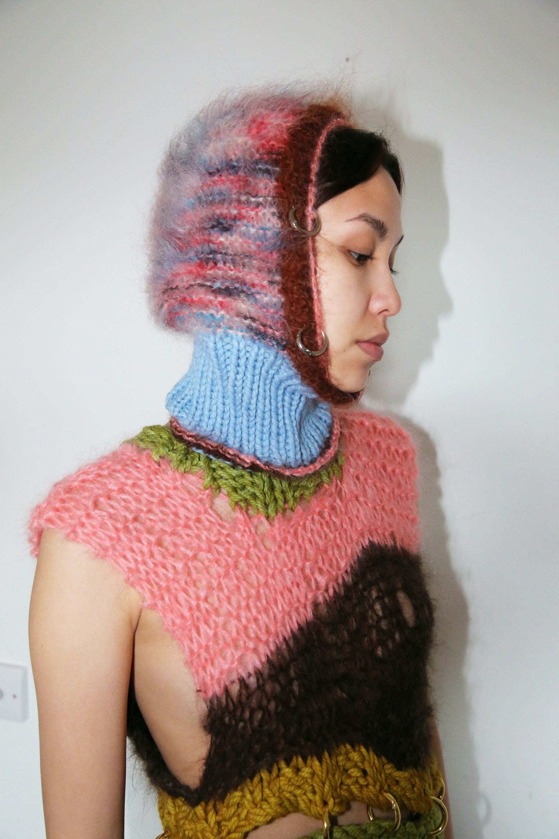 SPACE DYE, PINK, RED-BROWN AND BLUE PIERCING BALACLAVA