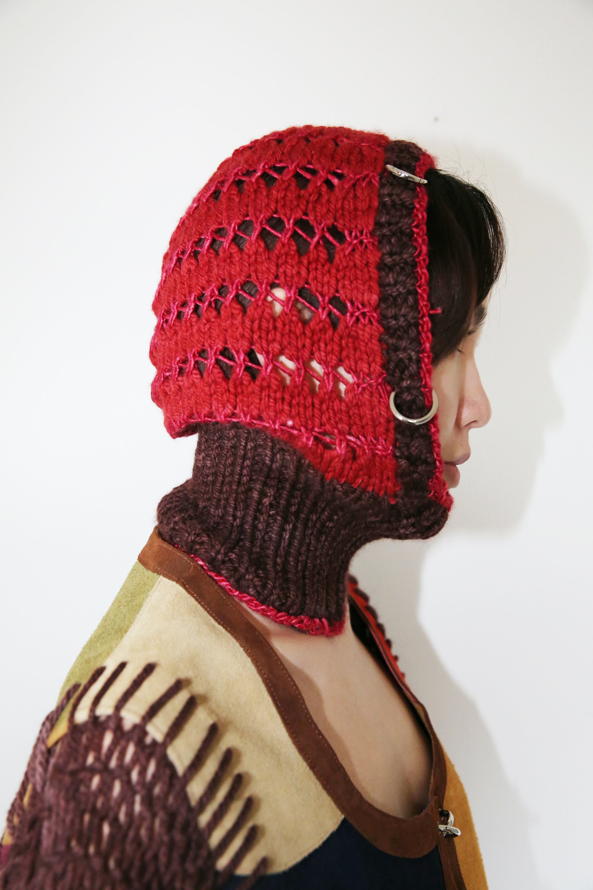 RED AND BROWN PIERCING BALACLAVA
