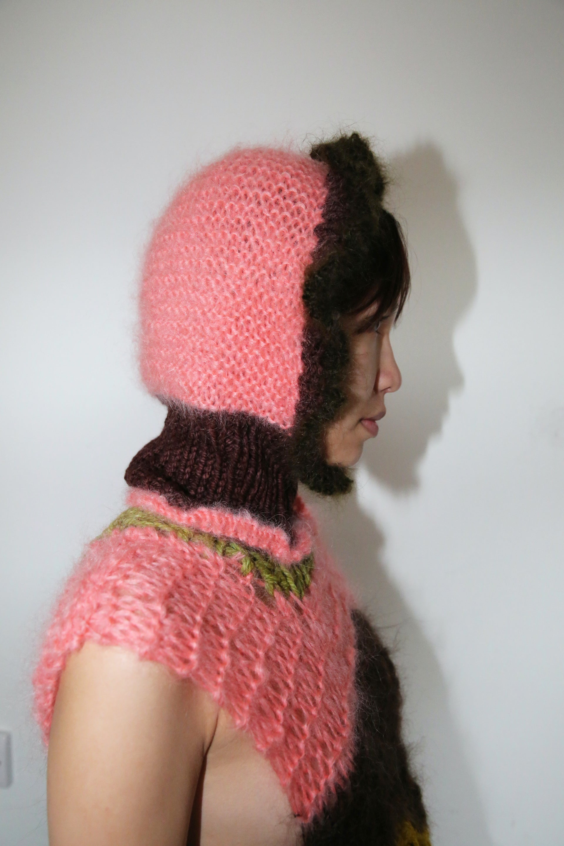 CORAL PINK & BROWN FRILL BALACLAVA