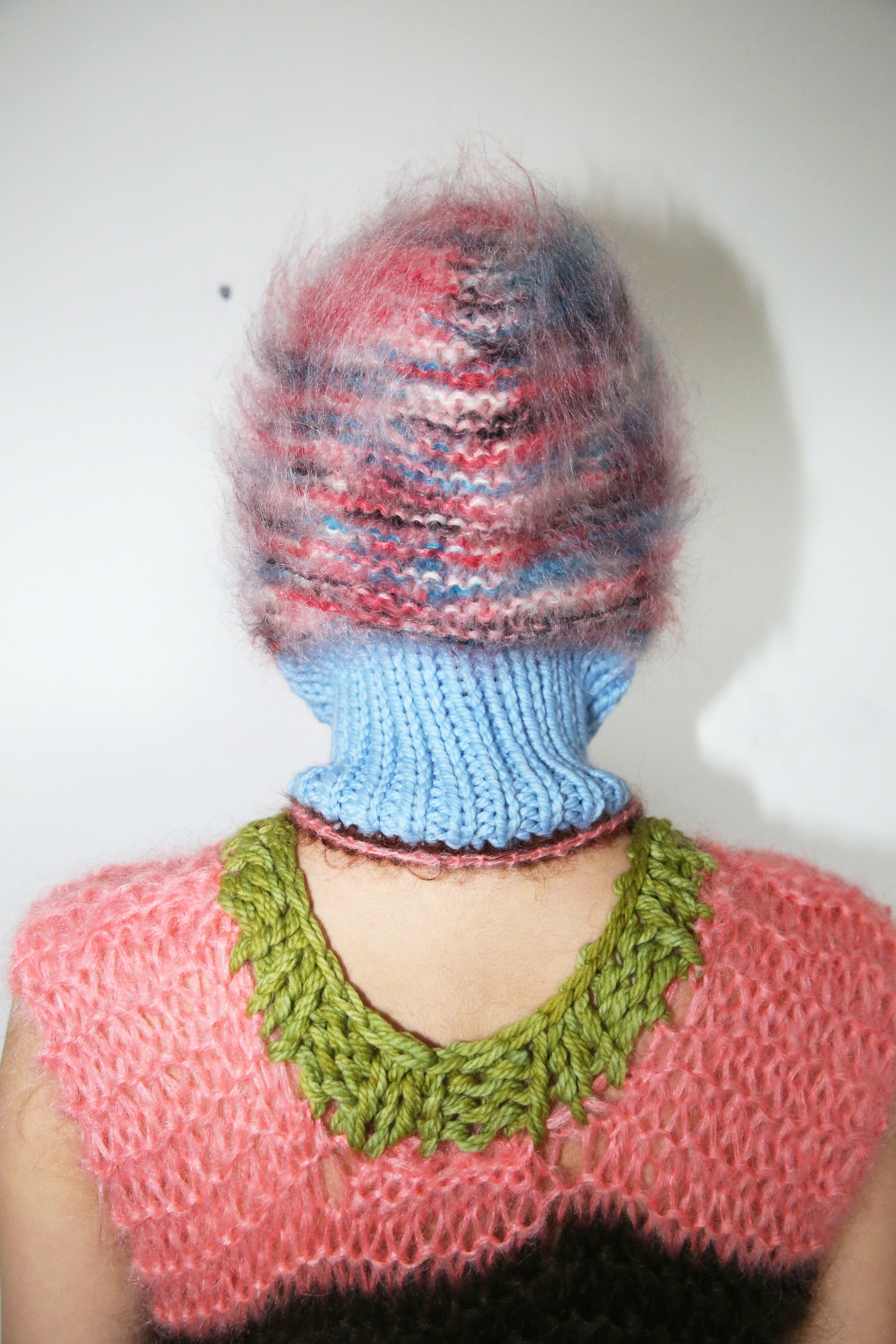 SPACE DYE, PINK, RED-BROWN AND BLUE PIERCING BALACLAVA