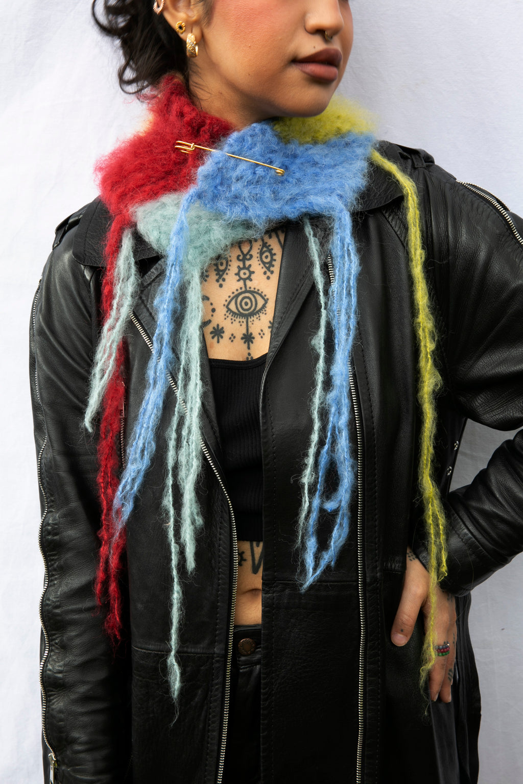 FUZZY TASSLE MOHAIR SCARF