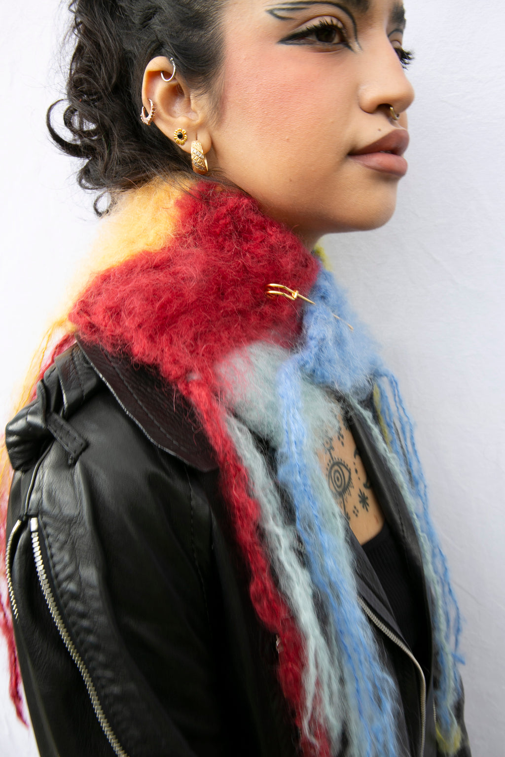 FUZZY TASSLE MOHAIR SCARF