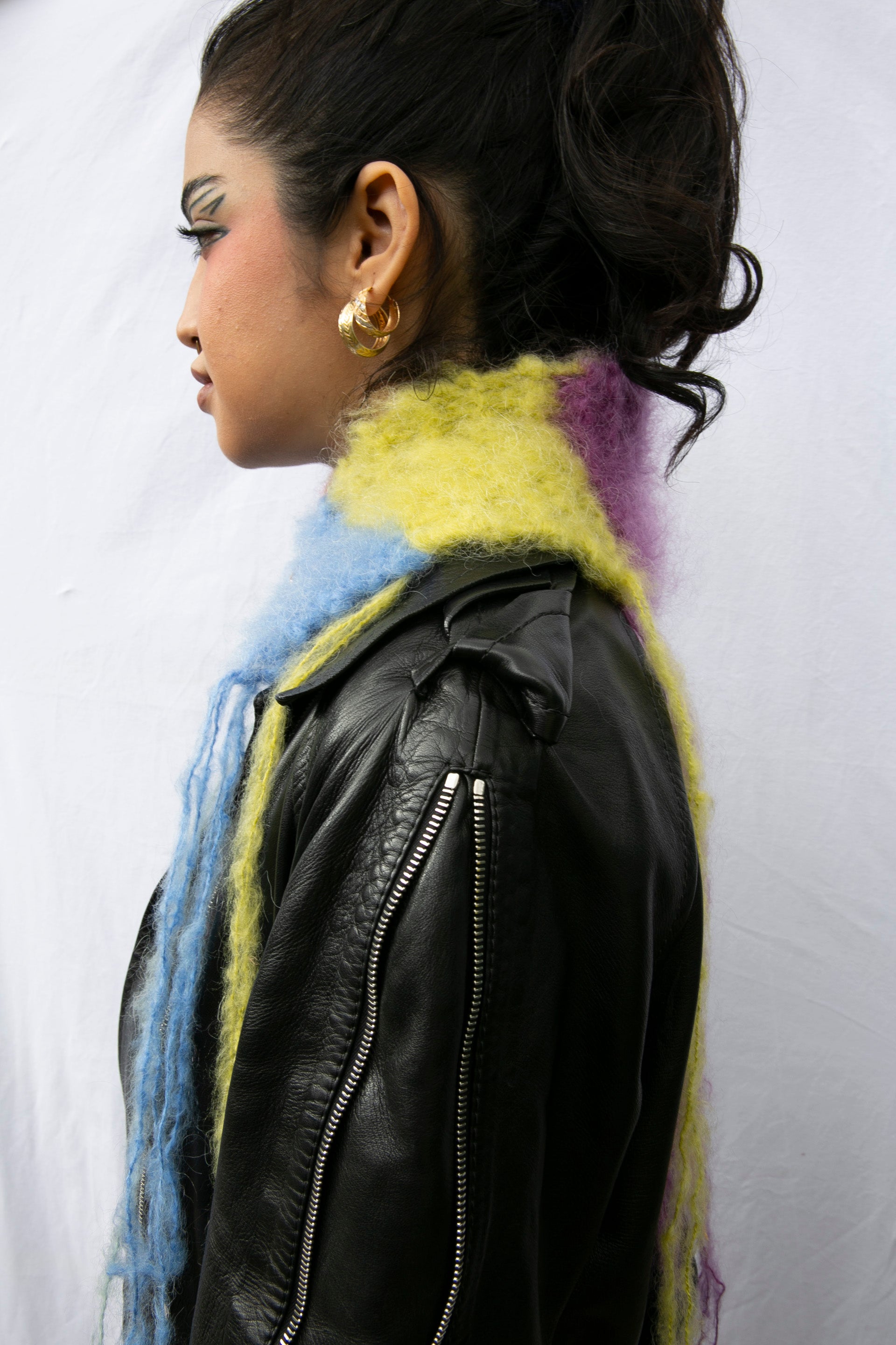 FUZZY TASSLE MOHAIR SCARF