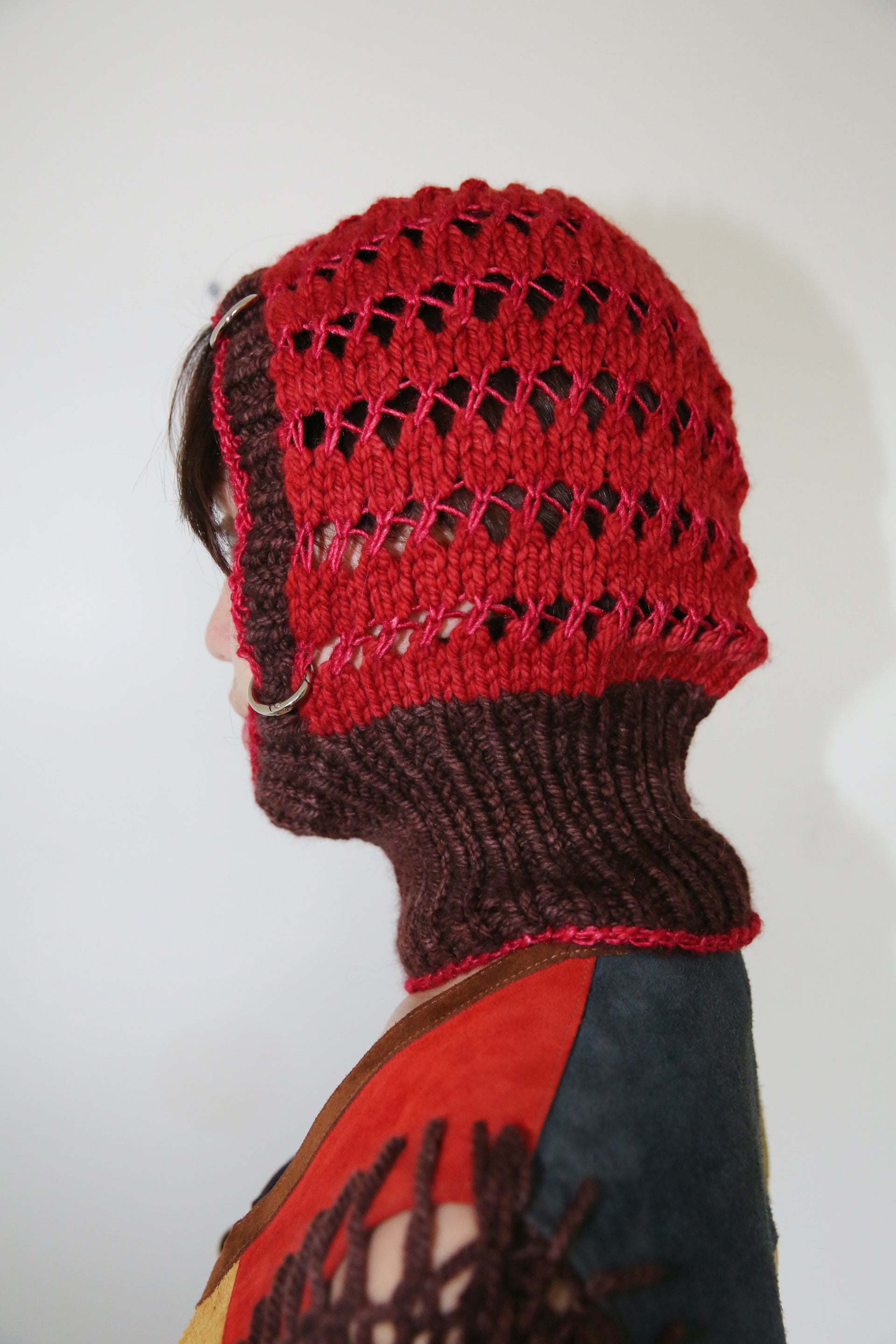 RED AND BROWN PIERCING BALACLAVA